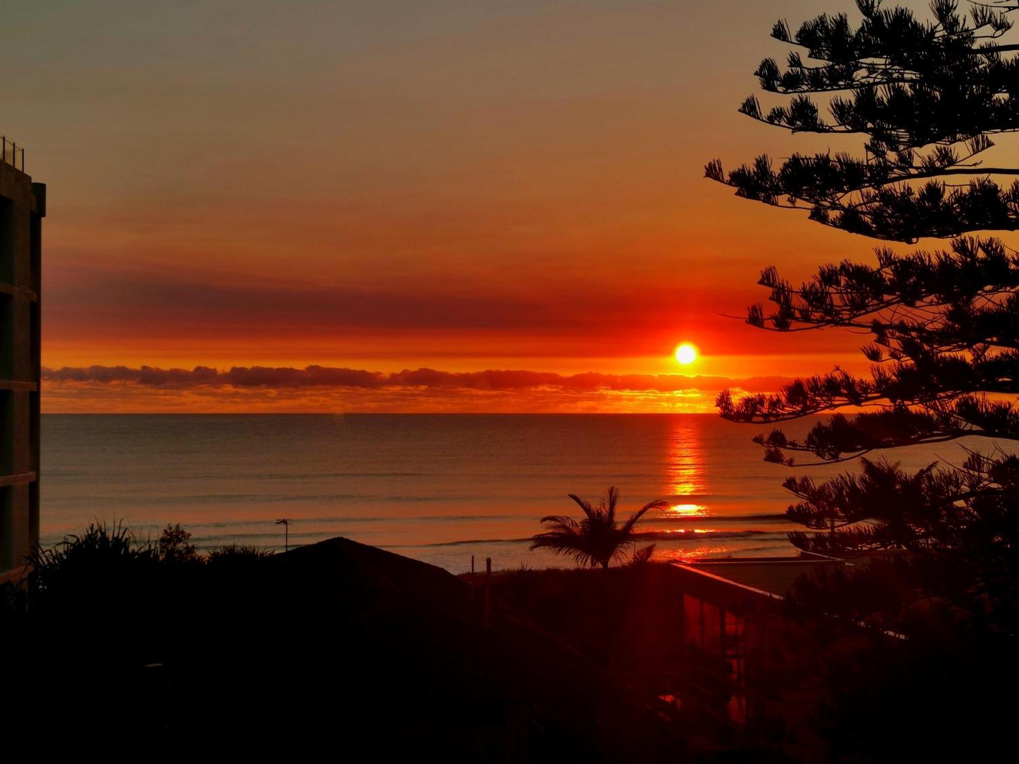 Surfers Chalet Gold Coast Bagian luar foto